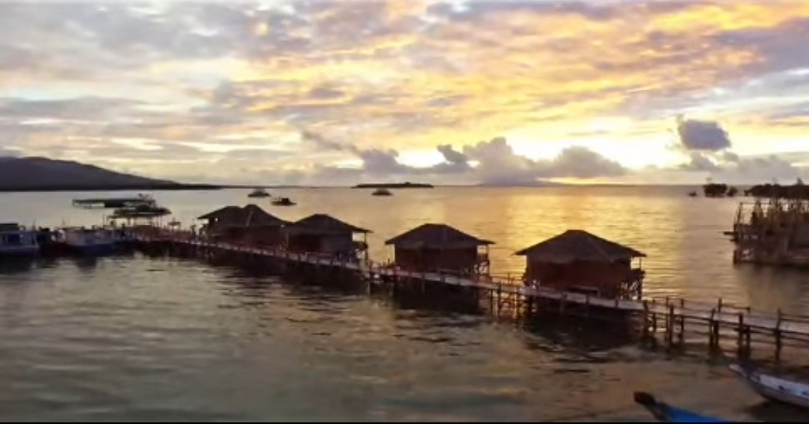 Sensasi menginap unik di atas pantai villa dermaga Nirwana Resort Ujung Kulon