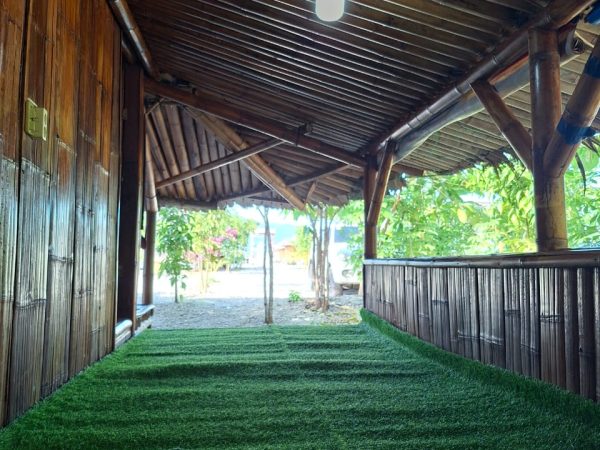 Villa bambu estetik pinggir pantai di Nirwana Resort Ujung Kulon